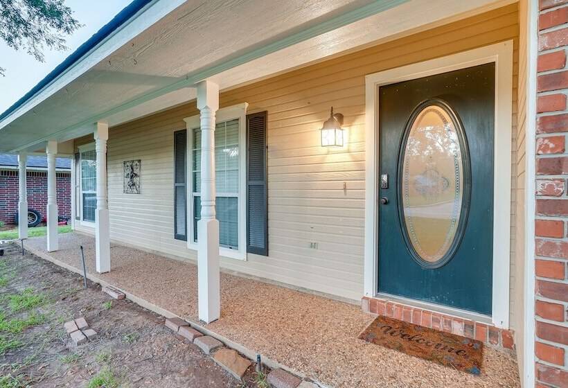 Pet Friendly Bossier City Home Rental: Fenced Yard