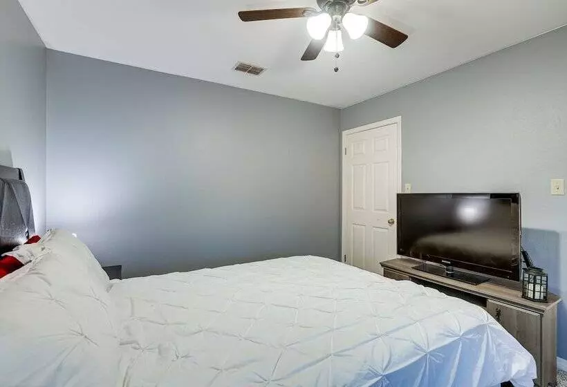 Pet Friendly Bossier City Home Rental: Fenced Yard