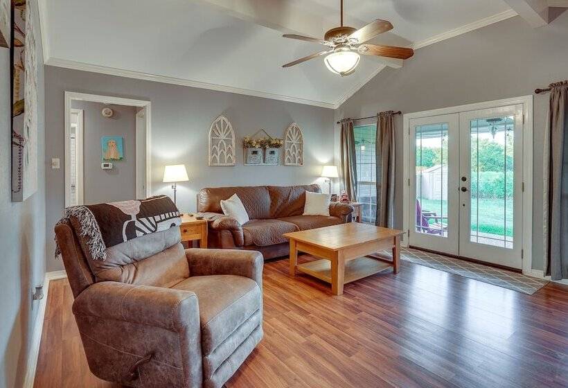 Pet Friendly Bossier City Home Rental: Fenced Yard