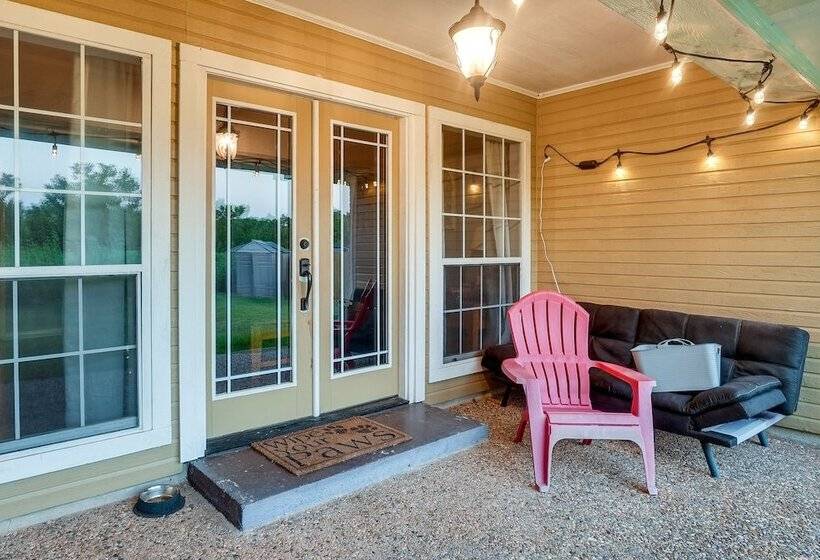 Pet Friendly Bossier City Home Rental: Fenced Yard