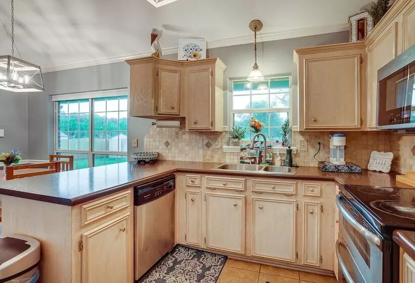 Pet Friendly Bossier City Home Rental: Fenced Yard