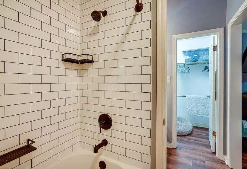 Pet Friendly Bossier City Home Rental: Fenced Yard