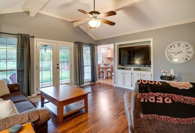 Pet Friendly Bossier City Home Rental: Fenced Yard