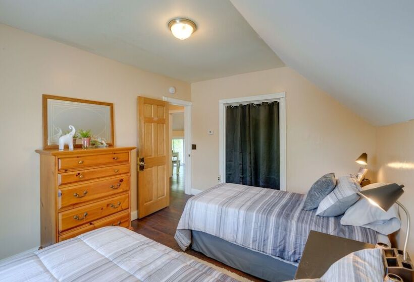 Pet Friendly Claremont Vacation Rental!