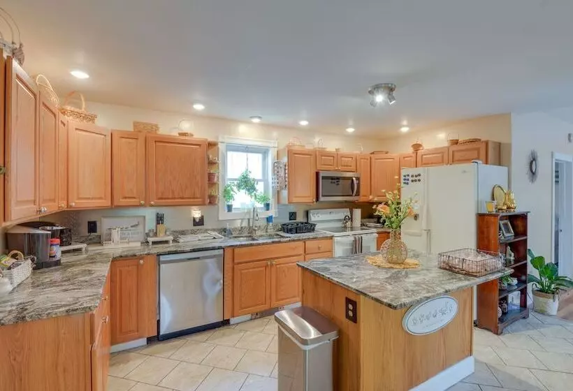 Pet Friendly Claremont Vacation Rental!