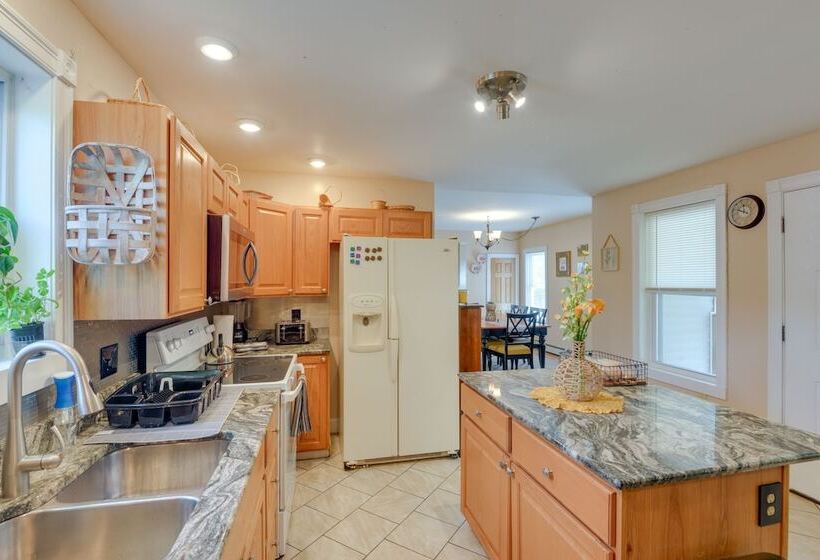 Pet Friendly Claremont Vacation Rental!