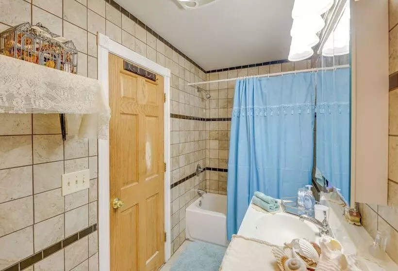 Pet Friendly Claremont Vacation Rental!