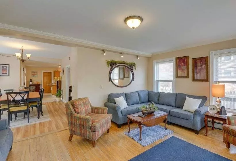 Pet Friendly Claremont Vacation Rental!