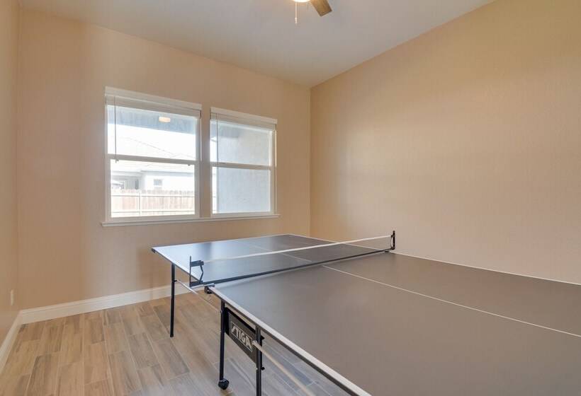 Remodeled Livingston Home W/ Private Backyard!