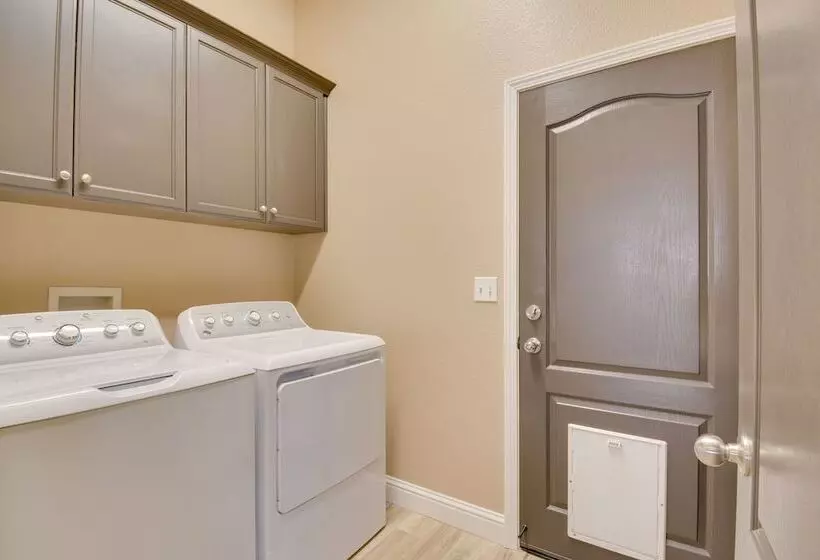 Remodeled Livingston Home W/ Private Backyard!