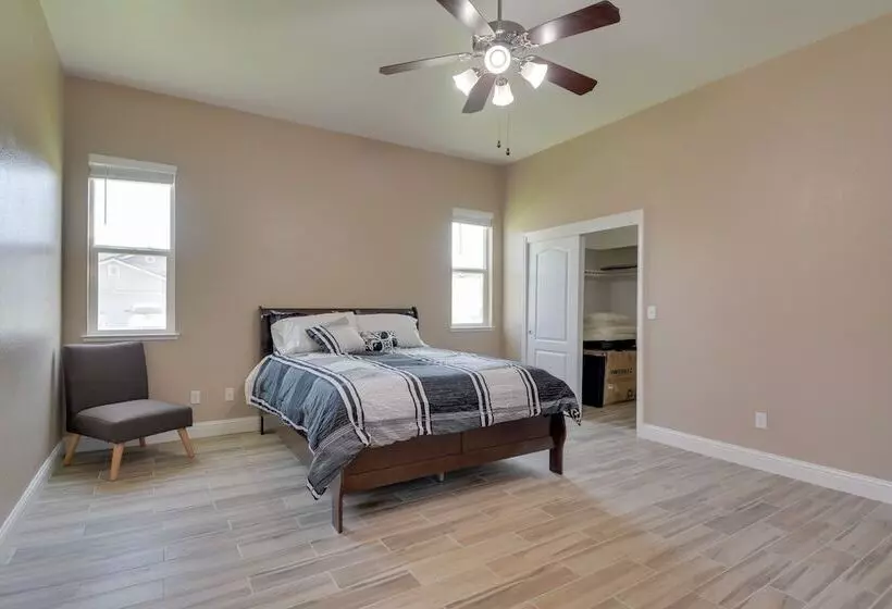 Remodeled Livingston Home W/ Private Backyard!