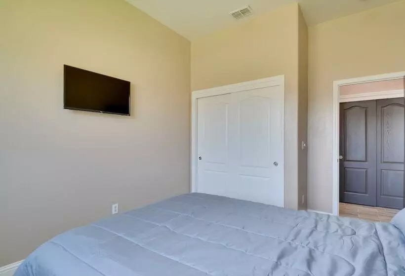 Remodeled Livingston Home W/ Private Backyard!