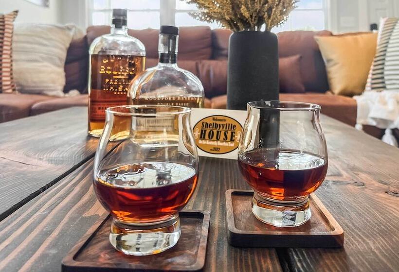 Shelbyville Farmhouse W/ Hot Tub, Fire Pit & Grill