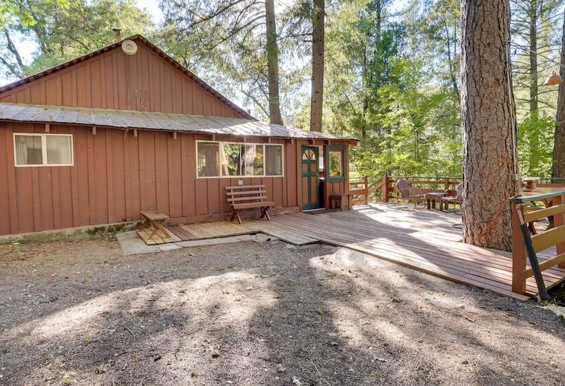 Deck + Al Fresco Dining: Washington Cabin Escape!
