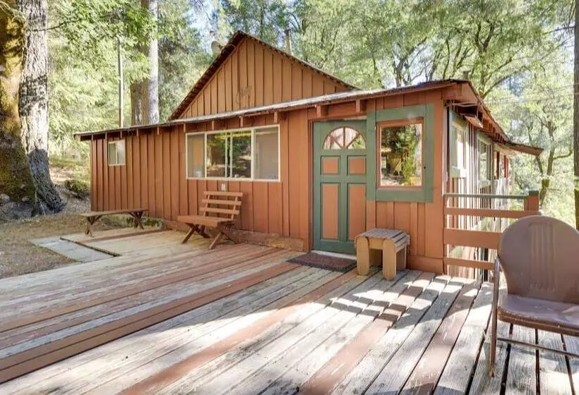 Deck + Al Fresco Dining: Washington Cabin Escape!