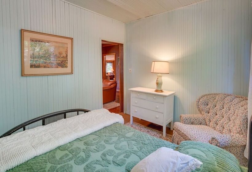 Deck + Al Fresco Dining: Washington Cabin Escape!