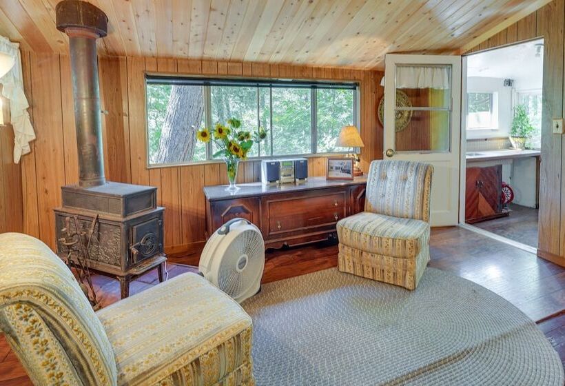 Deck + Al Fresco Dining: Washington Cabin Escape!