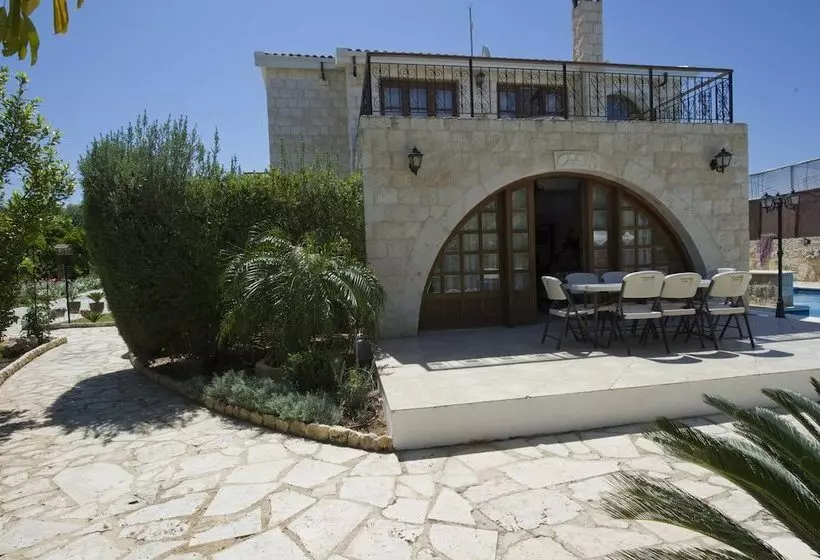 Constantinos Villa