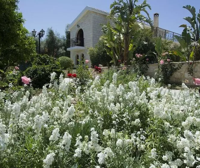 Constantinos Villa