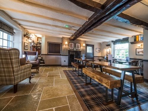 客栈  The White Mare