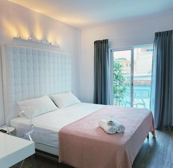 هتل Bhc Boutique Hostal Cala Millor