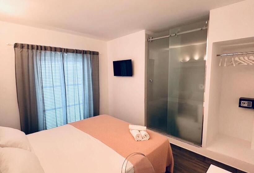 هتل Bhc Boutique Hostal Cala Millor