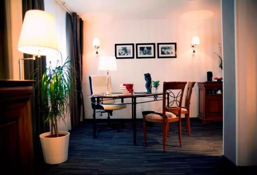 Hotel Dm