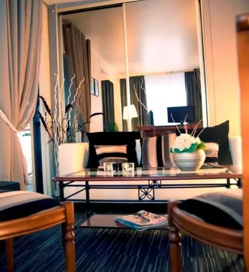Hotel Dm