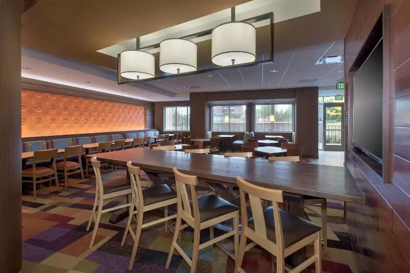 ホテル Fairfield Inn & Suites By Marriott Syracuse Carrier Circle