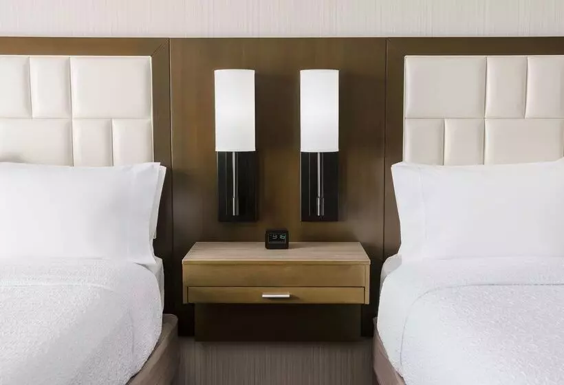 هتل Hampton Inn & Suites Lax El Segundo