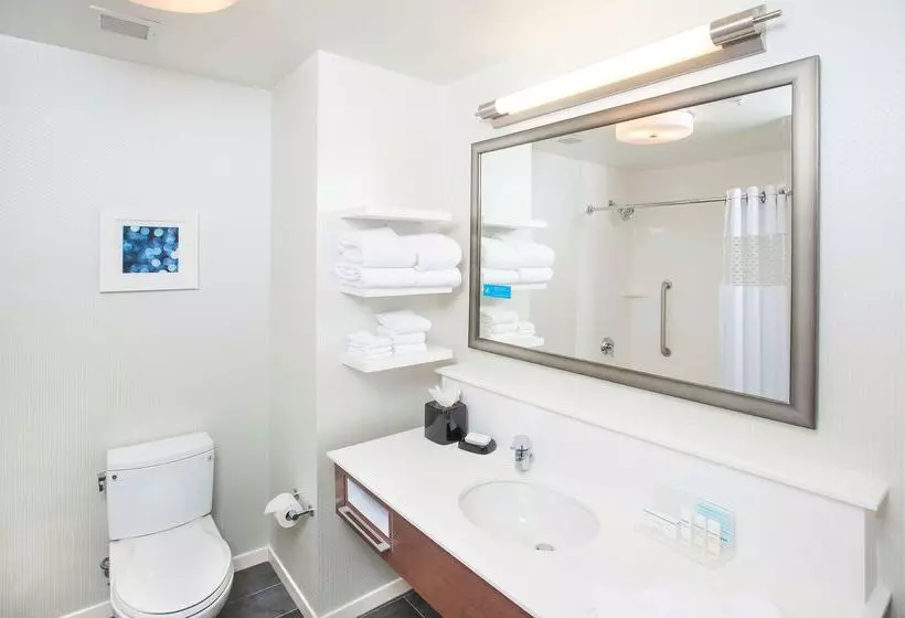 هتل Hampton Inn & Suites Lax El Segundo