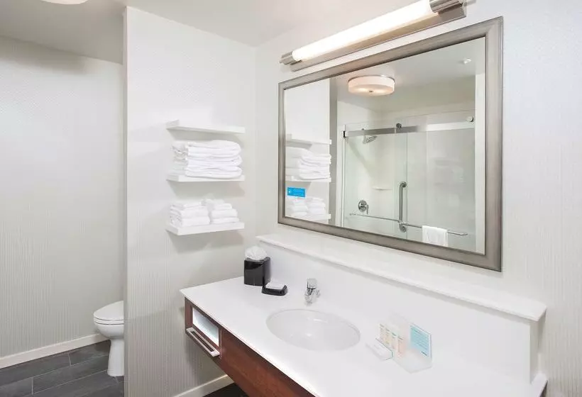 هتل Hampton Inn & Suites Lax El Segundo