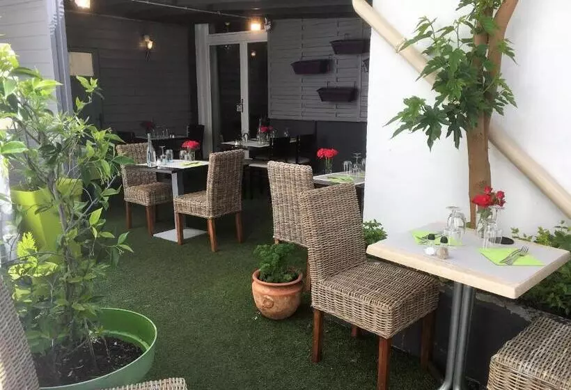 هتل Hôtel Familial L Ostréi