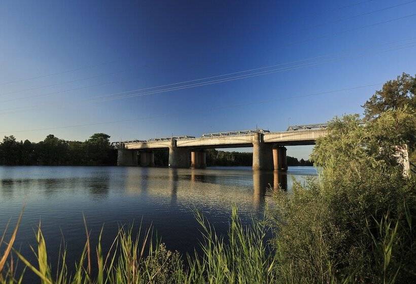 בית מלון כפרי Ingenia Holidays Nepean River