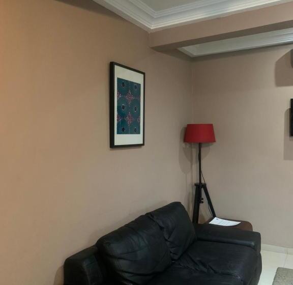 Hotel Manjaro Suites