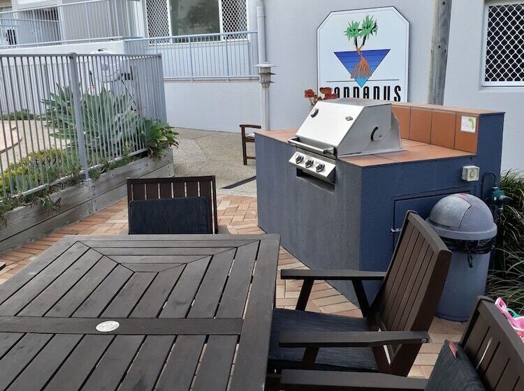 ホテル Pandanus Coolum Beach