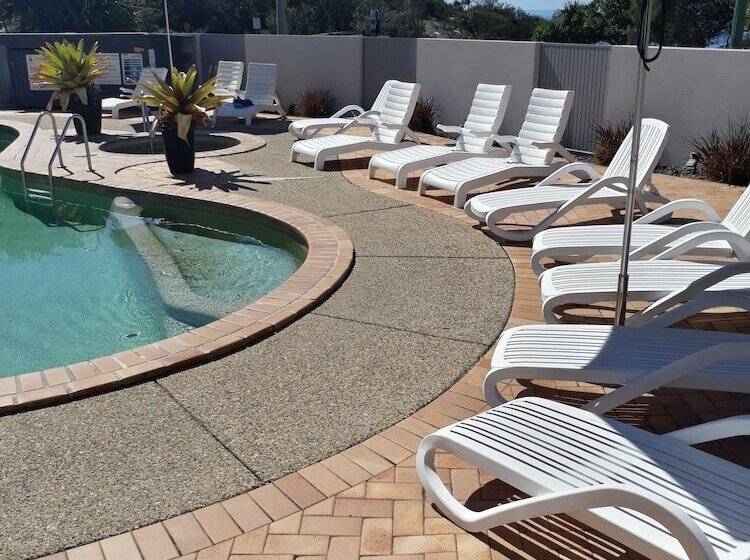 ホテル Pandanus Coolum Beach