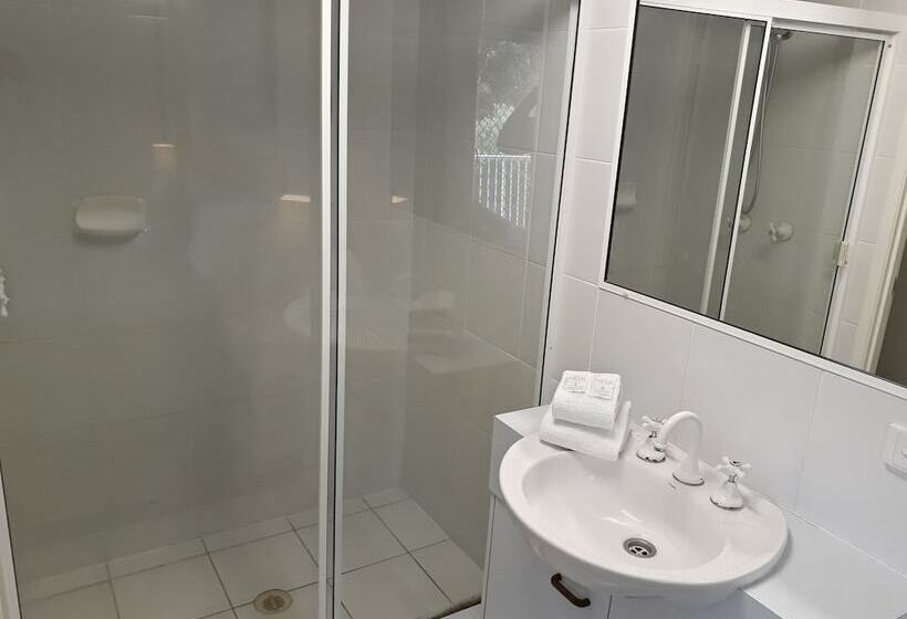 ホテル Pandanus Coolum Beach