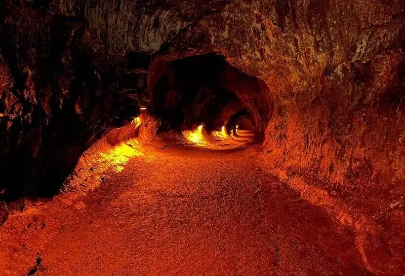 ホテル Volcano Village Estates