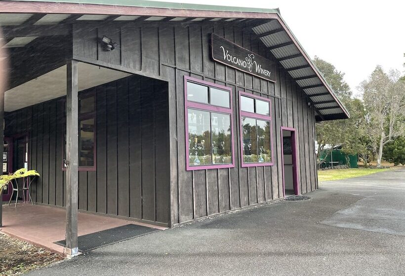 فندق Volcano Village Estates