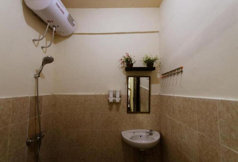 פנסיון Clamonic House Nusa Dua