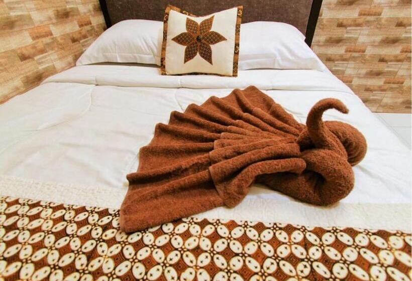 פנסיון Clamonic House Nusa Dua