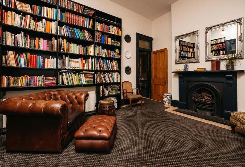 Пансион Etico At Mount Victoria Manor