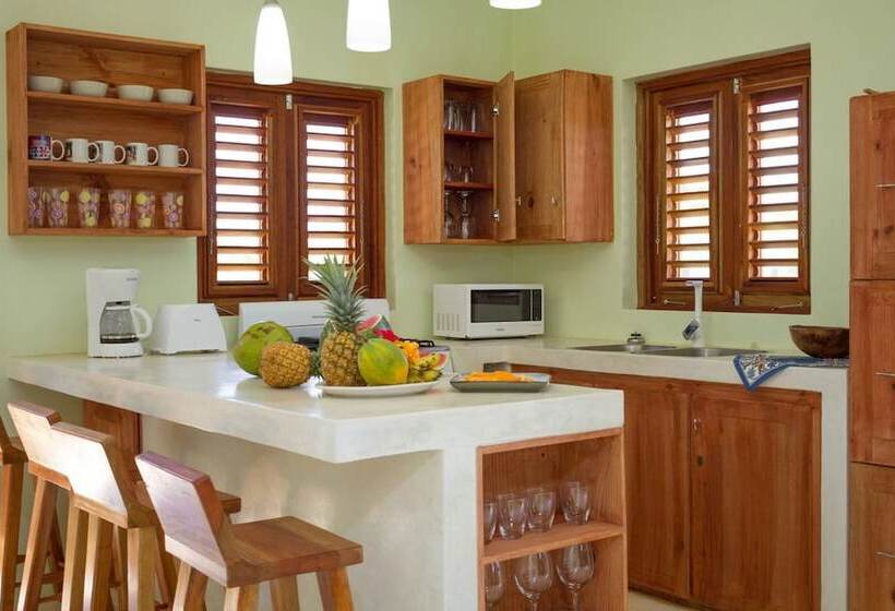 Sea Dragon Three Bedroom Cottage