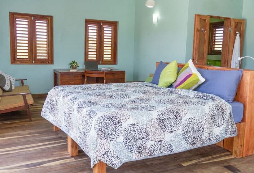 Sea Dragon Three Bedroom Cottage