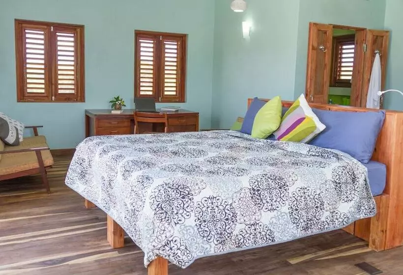 Sea Dragon Three Bedroom Cottage
