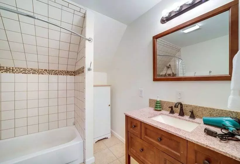 Arden Home W/ Private Hot Tub ~ 17 Mi To Asheville