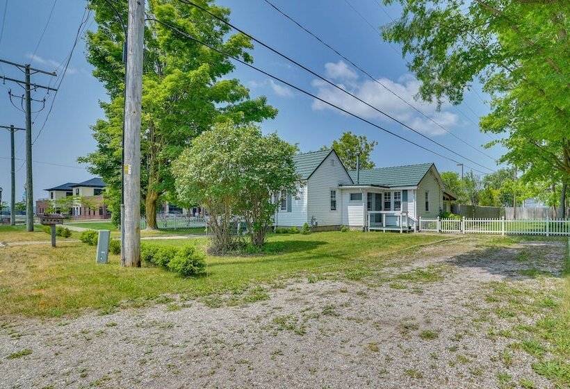 Boyne City Cottage: Walk To Downtown & Lake!