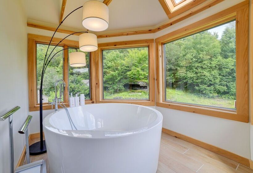 Catskills Mountain Cabin In Bloomville!