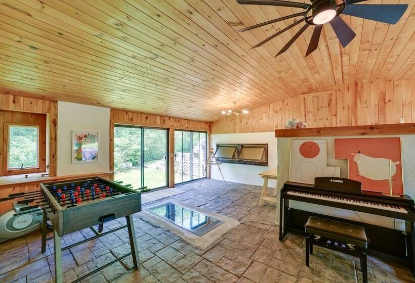 Catskills Mountain Cabin In Bloomville!